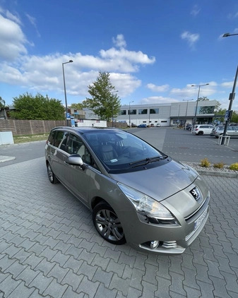 Peugeot 5008 cena 26500 przebieg: 286500, rok produkcji 2010 z Puławy małe 326